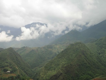 clouds_over_hills_sapa_vietnam